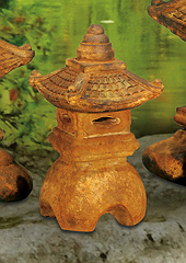 Small Great Pagoda Lantern